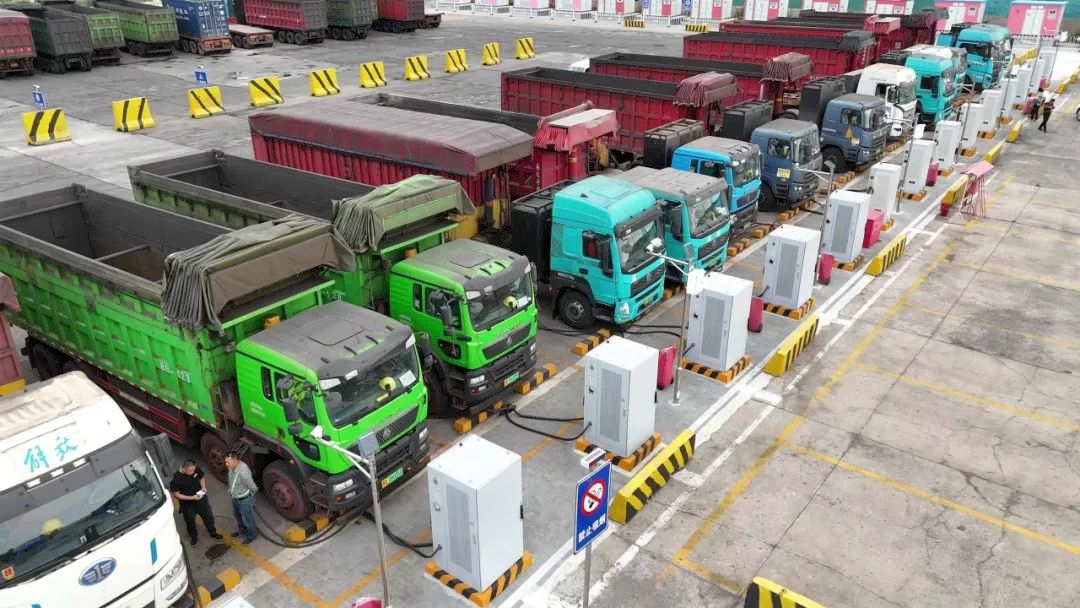 重卡充电桩