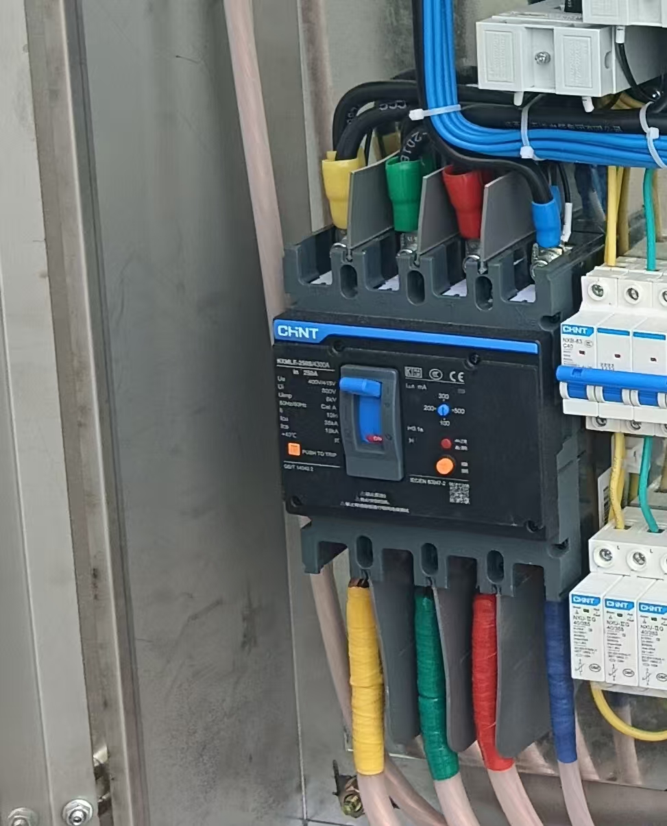 120kW充电桩开关选型